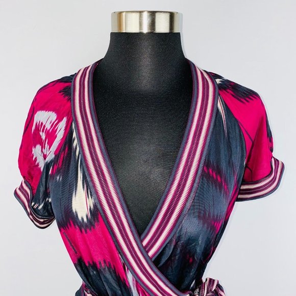 BCBG Maxazria Women's Small  S Pink Black Taupe Gray Abstract Faux Wrap Top - Picture 2 of 8